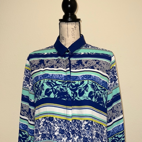 Vintage Drapers & Damons Button Up long sleeves/roll tab Top Size M - Picture 3 of 5